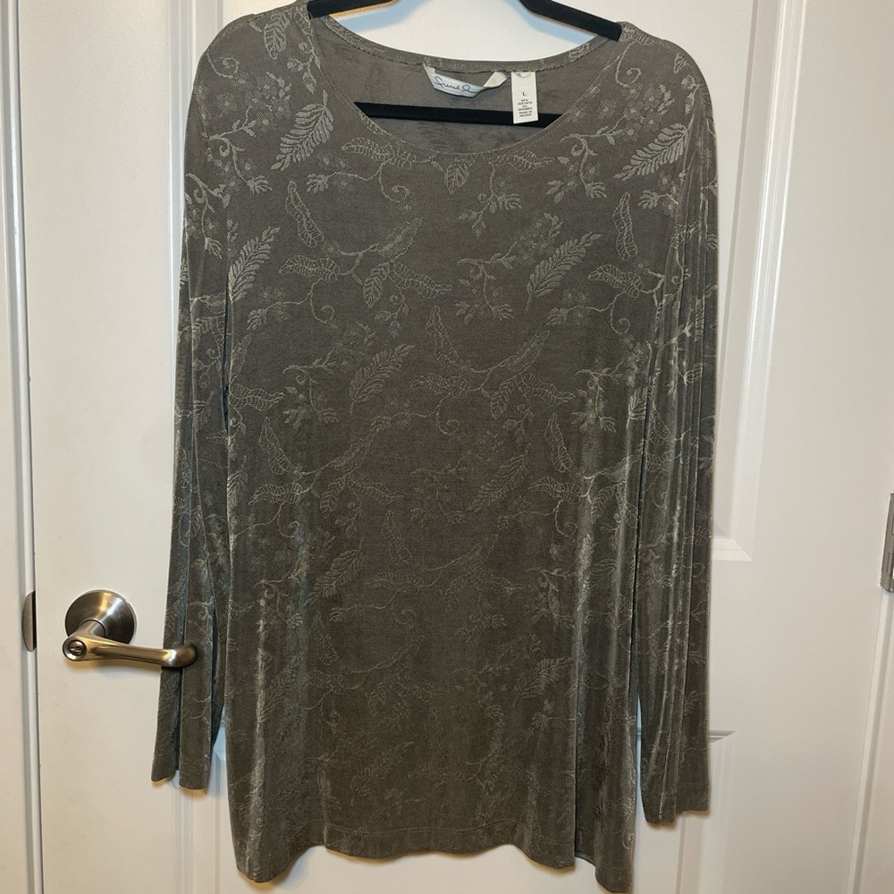 French Laundry Green Long Sleeve Top
